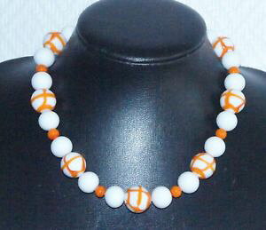 �y���������z�l�b�N���X�@�I�����W�K���X�r�[�Ycollier ras de cou ancien perles en opaline blanche et orange pte de verre