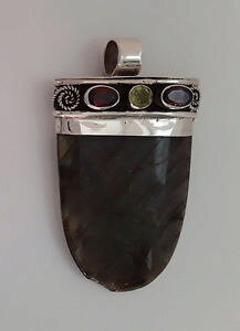 �y���������z�l�b�N���X�@�V���o�[�y���_���g�I���k�K�[�l�b�g�y���h�b�gagnes creations beau pendentif argent 925 orne grenat amp; peridot labradorite