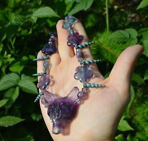 yzlbNX@IIJ~NvNX^oCIbgTCGtcollier loup fluorite cristal violet fleurs licorne wicca sorcire elfe sirne