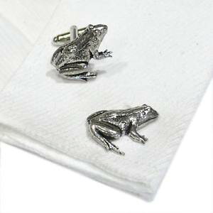 �y���������z�����Y�A�N�Z�T��?�@�V���o�[�s���[�^�[�J�G���J�t�X�{�^���n���h���C�h�q�L�K�G��silver pewter frog cufflinks english hand made toad amphibean