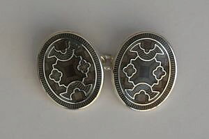 yzYANZT?@X^[OVo[GiJtNXsterling silver enameled cufflinks