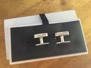 yzYANZT?@q[S{XJtNXhugo boss cuff links