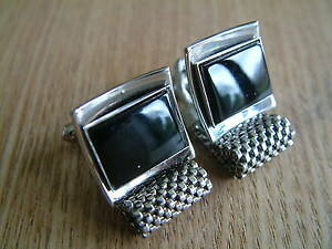 yzYANZT?@S[WXJtX{^gorgeous individual silvertone wrap around cufflinks with onyx stones