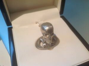 yzYANZT?@Vo[XJJtX{^{bNXuheleven forty silver skull cufflinks brand in box