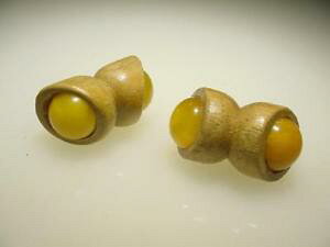 yzYANZT?@Be[W~bhZ`[GL]`bNogJtNvintage mid century scandinavian hand carved exotic wood baltic amber cuff links