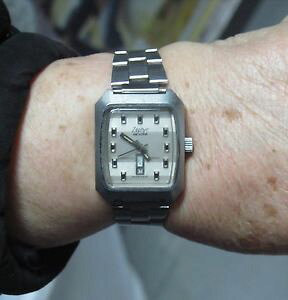 �y���������z�r���v�@�E�H�b�`�@�[�t�@�[���f�B�X�C�X�C�[�^rare zephyr lady automatic swiss caleta 2658 * working well *