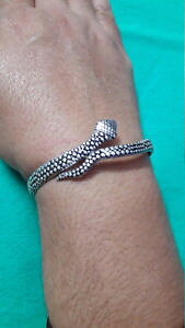 �y���������z�u���X���b�g�@�A�N�Z�T��?�@�n���h���C�hhandmade solid white metal brass snake flexible and adjustable comfortable kada