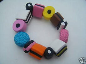 【送料無料】ブレスレット　アクセサリ—　handmade quirky liquorice allsorts sweets elasticated stretch bracelet75handmade quirky liquorice allsorts sweets elastica