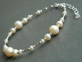 【送料無料】ブレスレット　アクセサリ—　ホワイトラウンドビーズスターリングシルバーブレスレットwhite freshwater pearls, graduating round beads amp; 925 sterling silver bracelet