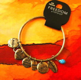 【送料無料】ブレスレット　アクセサリ—　ゴールドメタルブレスレットtopshop faith passion dream love gold look metal charm friendship bff bracelet