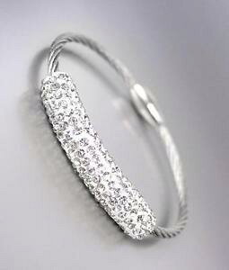 �y���������z�u���X���b�g�@�A�N�Z�T��?�@�f�U�C�i�[ listingumwerfend designer stil pflastern cz kristalle gehuse kabel magnetverschluss