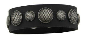 yzuXbg@ANZT?@uXbgm[`[txbgbracelet en cuir noir avec motif rivets fleur de vie