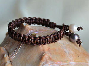 �y���������z�u���X���b�g�@�A�N�Z�T��?�@�J�t�u���X���b�g�J�X�^��pearls on leather cuff bracelet handwoven custom artizan jewelry yevga