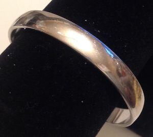 yzuXbg@ANZT?@re[WuXbgVo[lvintage bracelet polished silver colour top quality rigid signed monet 374