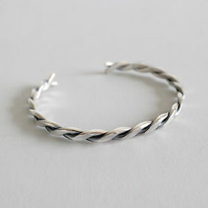 �y���������z�u���X���b�g�@�A�N�Z�T��?�@925elegentpure 925 silver handmade adjusted personality twist elegent open bracelet