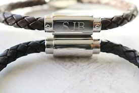 【送料無料】ブレスレット　アクセサリ—　ブレスレットmens personalised leather id bracelet