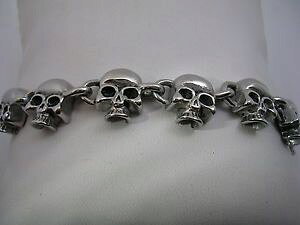 yzuXbg@ANZT?@skull head bracelet in stainless steel comes in8128712 and 7skull head bracelet in stainless steel comes in 8 12, 8, 7 1