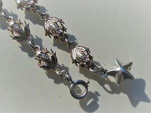 �y���������z�u���X���b�g�@�A�N�Z�T��?�@185cm�`���[�~���Ocharming bracelet with little frogs silverlength 18,5cm