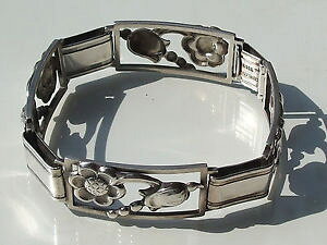 �y���������z�u���X���b�g�@�A�N�Z�T��?�@�u���X���b�g�A�[���f�R�V���o�[nice bracelet has deco floral silver 9301000 19cm length