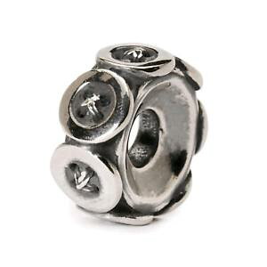 �y���������z�u���X���b�g�@�A�N�Z�T��?�@�I���W�i���r�[�Y�V���o�[�{�^��trollbeads original beads silver buttons tagbe 40065