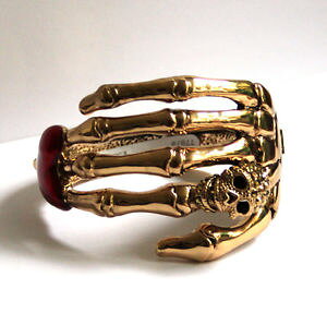 �y���������z�u���X���b�g�@�A�N�Z�T��?�@�o�g���[�E�B���\���S�[���h�J���[�X�P���g���n���h�X�J��butler and wilson gold color 10 single skeleton hand skull