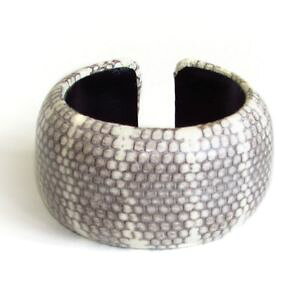 yzuXbg@ANZT?@falchihsnXl[NXLJtXuXbgAj}vgJtXj[listingchi listingchi by falchi hsn neutral snake skin cuff bracelet, animal print