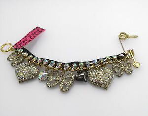 yzuXbg@ANZT?@150hxbcB[W\gOuXbg in box150 betsey johnson pave heart bow iridescent crystal toggle bracelet in box