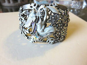 yzuXbg@ANZT?@AWFJJtuXbgkirks folly angelica snowflake angel cuff bracelet nwot rare