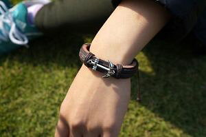�y���������z�u���X���b�g�@�A�N�Z�T��?�@�J�t�A���J�[�u���X���b�gmen genuine leather nautical adjustable brown cuff anchor bracelet gift ideas