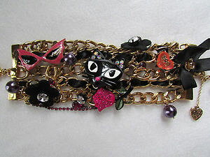 �y���������z�u���X���b�g�@�A�N�Z�T��?�@�W�����\���u���X���b�g�h��betsey johnson bracelet cat vampire slayer 125