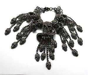 �y���������z�u���X���b�g�@�A�N�Z�T��?�@�o�g���[�E�B���\���V�����u���X���b�gbutler and wilson pewter crystal skull spiral tassel bracelet