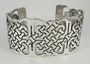 yzuXbg@ANZT?@ZeBbNmbgfUCX^[OVo[JtuXbg925 sterling silver cuff bracelet with celtic knot design