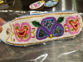 【送料無料】ブレスレット　アクセサリ—　アラスカネイティブアートビーズブレスレットアラスカalaskan native art gwichin beaded bracelet venetie alaska