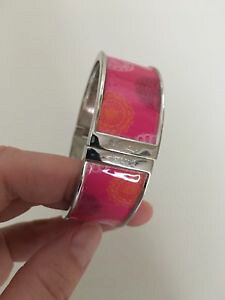 yzuXbg@ANZT?@sNuXbgthirtyone fuscia pink bracelet jewelry