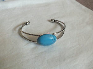 yzuXbg@ANZT?@JtuXbgVo[^[RCYChbeautiful cuff bracelet silver tone marbled turquoise colored caboshon 34 wide