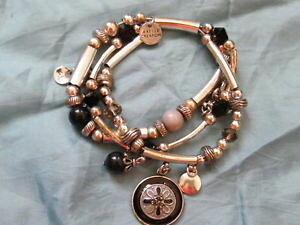 �y���������z�u���X���b�g�@�A�N�Z�T��?�@�u���X���b�g×jewel bracelet x3 with charms various fantaisies, by axelle creation, 585