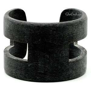 �y���������z�u���X���b�g�@�A�N�Z�T��?�@�}�b�g�z�[���J�t�u���X���b�gmatte horn cuff bracelet q11492