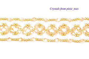 �y���������z�u���X���b�g�@�A�N�Z�T��?�@�S�[���h�J�t�Xelegant gold and clear crystal stitched cuff bracelet with metallic seed beads