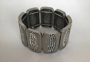 yzuXbg@ANZT?@\tBAt@~[RNVCXg[Xgb`uXbg listinglia sophia kiam family collection pave rhinestone cobblestone stretch bracelet