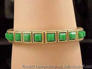 yzuXbg@ANZT?@\tBAFfXgb`uXbglia sophia verde square green stone goldtone stretch bracelet