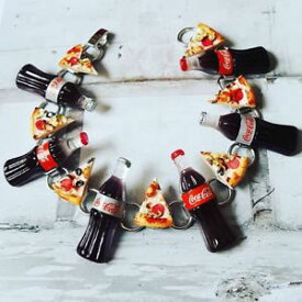 【送料無料】ブレスレット　アクセサリ—　ユニークジャンクランチブレスレットコークスダイエットピザファーストフードペパロニクールunique junk lunch bracelet handmade coke diet pizza fast food pepperoni cool