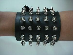 �y���������z�u���X���b�g�@�A�N�Z�T��?�@�X�p�C�N�u���X���b�g�f�X���^�� listingleather spiked bracelet death metal mdlb0209 oppressor