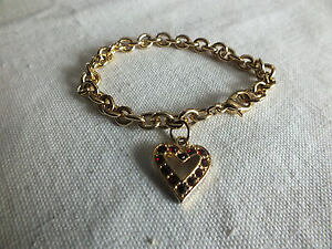 �y���������z�u���X���b�g�@�A�N�Z�T��?�@�N���X�v�u���X���b�g�S�[���h�g�[��lg�j�[�Xbeautiful clasp bracelet gold tone heart charm rhinestones 7 lg 58 charm nice