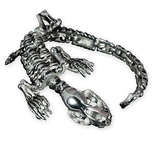 �y���������z�C�^���A���@�u���X���b�g�@�J�t�o�b�N�{�[���X�e�����X�X�`�[�����C�h�}���g���o�C�J�[�V���o�[bracciale ossatura in acciaio inox larga uomo tigre animale biker argento 2023 cm brst 024