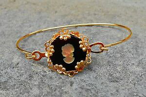 �y���������z�C�^���A���@�u���X���b�g�@�u���X���b�g�m���[�����F�[��bracelet jonc dor mdaillon incrust d�fun came ancien en verre noir et vert