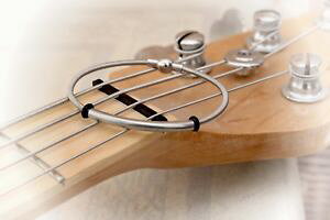 yzC^A@uXbg@M^[XgOuXbgJX^}CYguitar string bracciale con chiusura magneticapersonalizzabile