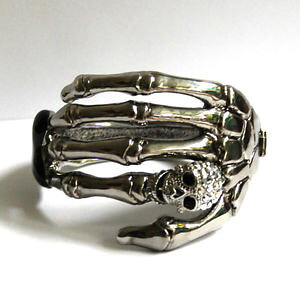 yzC^A@uXbg@og[NX^XJXPgEB\Vo[VOnhbutler e wilson color argento singolo mano di scheletro con cristallo teschio