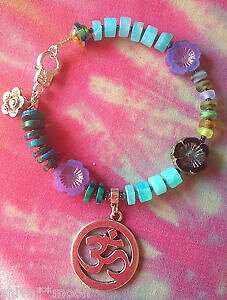 �y���������z�C�^���A���@�u���X���b�g�@�q�b�s�[�`�F�R�K���X�u���X���b�ghippy boho gemstone czech glass flower heishi om bracciale con charm shivamoon f4e