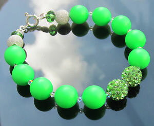 yzC^A@uXbg@XtXL[GgO[p[X^[OVo[GhobNuXbgelementi swarovski green pearl bracciale con 925 argento sterling estremi