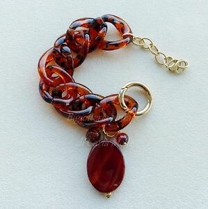 yzC^A@uXbg@`F[vLVKXAK^uXbgbracciale con catena plexiglass tartarugato e agata